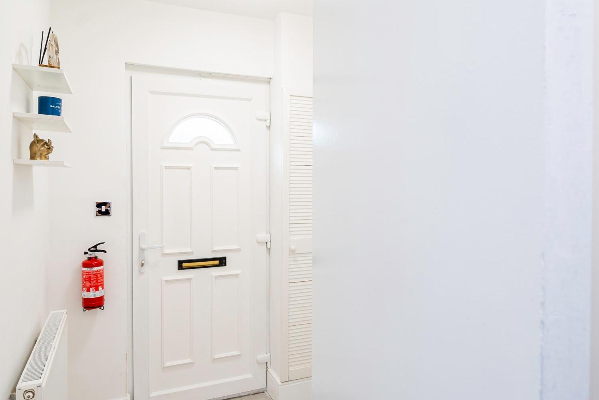 Charming 2-Bedroom Flat With A Garden And Free Parking At Abingdon أكسفورد المظهر الخارجي الصورة