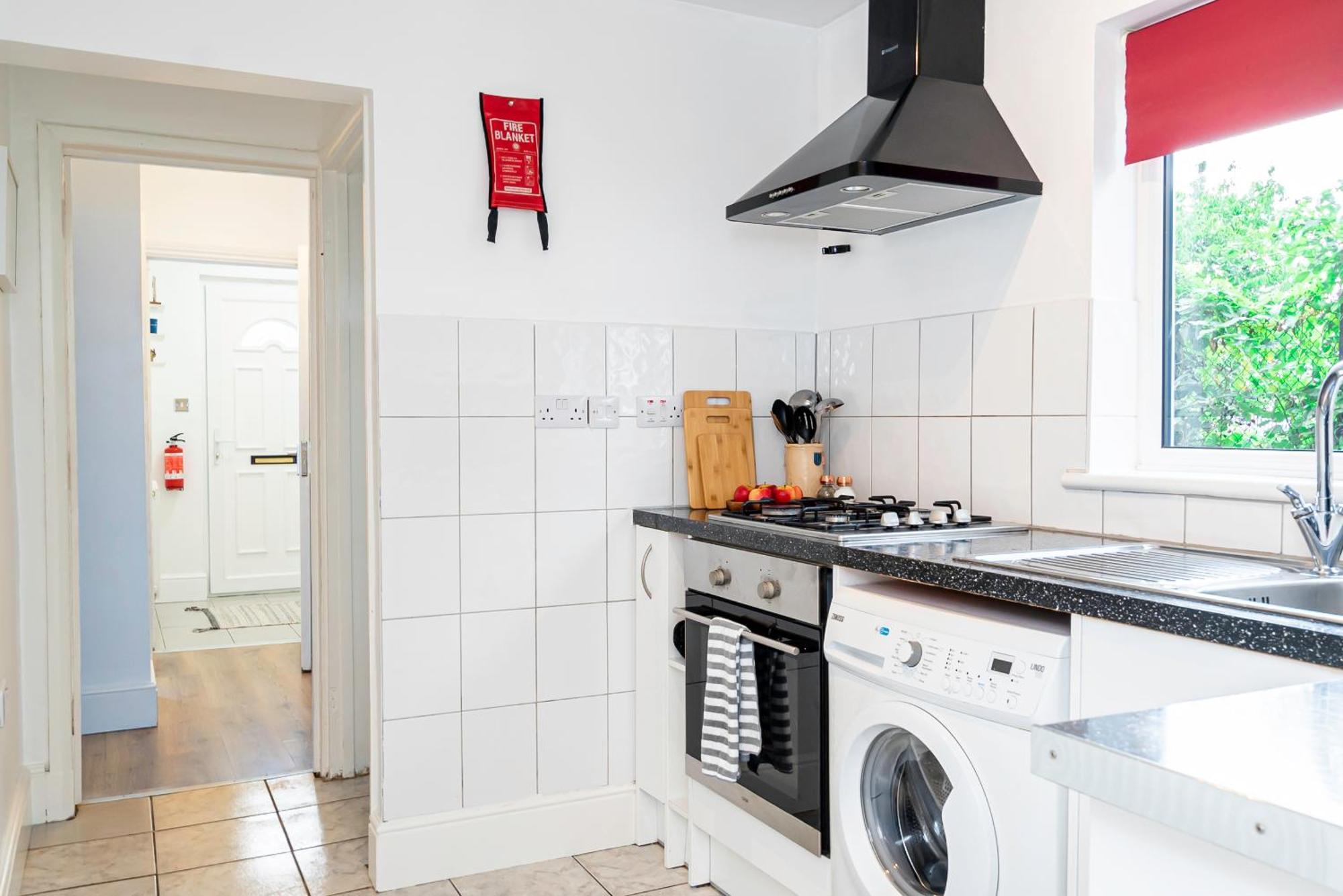 Charming 2-Bedroom Flat With A Garden And Free Parking At Abingdon أكسفورد المظهر الخارجي الصورة